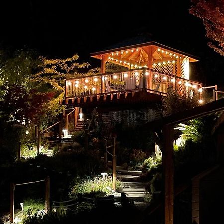 Les Chambres Roses ウェストケロウナ エクステリア 写真